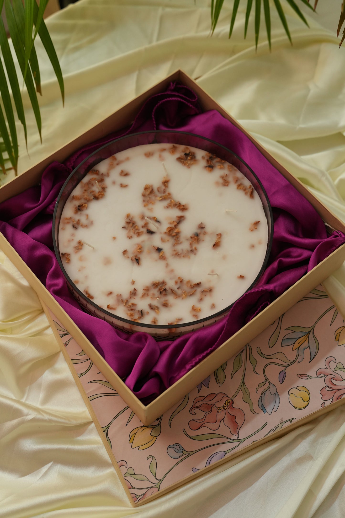 Premium scented candle gift box