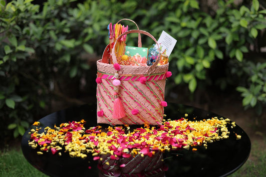 Holi pink basket