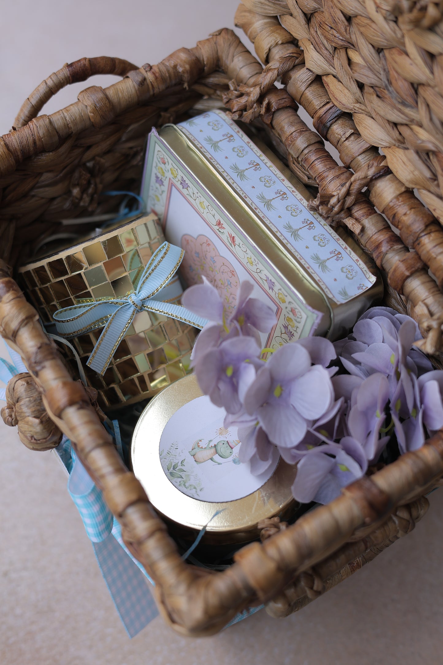 Elegant Handmade Gift Box – Premium Wrap & Gift