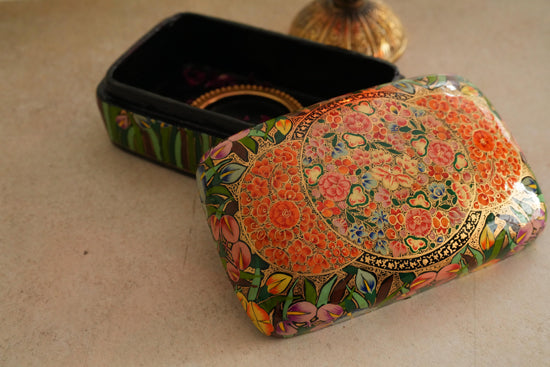 Kashmiri gifting boxes